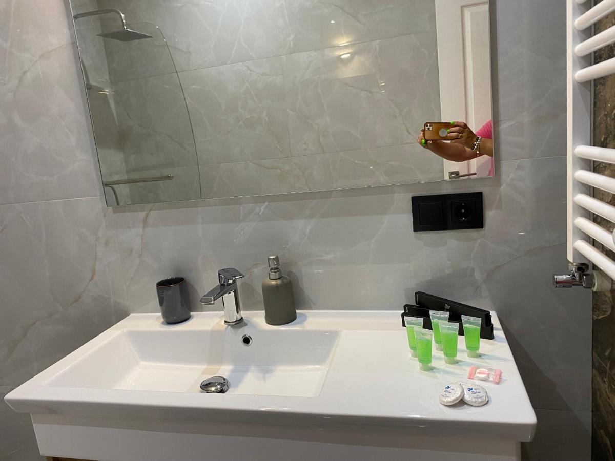 Apartament Lux Chişinău Esterno foto